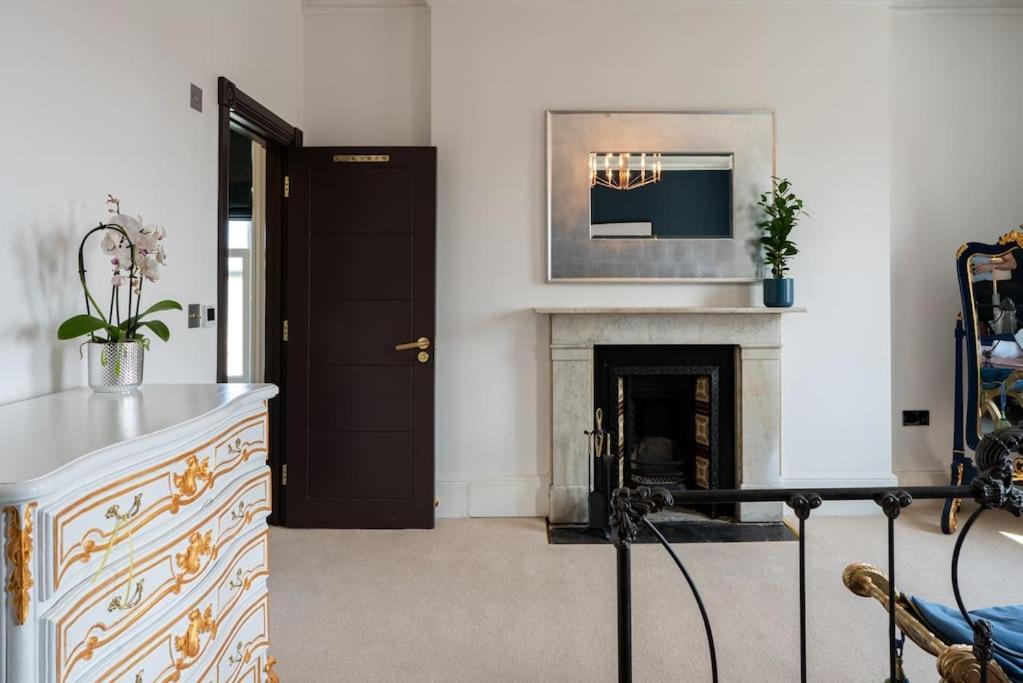 Luxury Duplex Penthouse On The Beach With Panoramic Sea Views Herne Bay Bagian luar foto