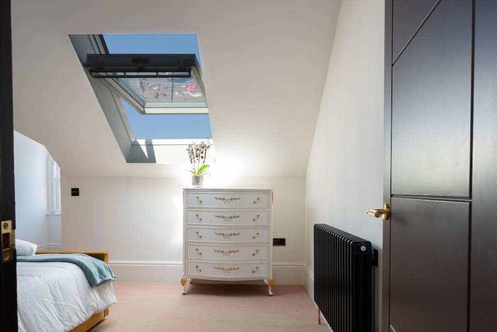 Luxury Duplex Penthouse On The Beach With Panoramic Sea Views Herne Bay Bagian luar foto