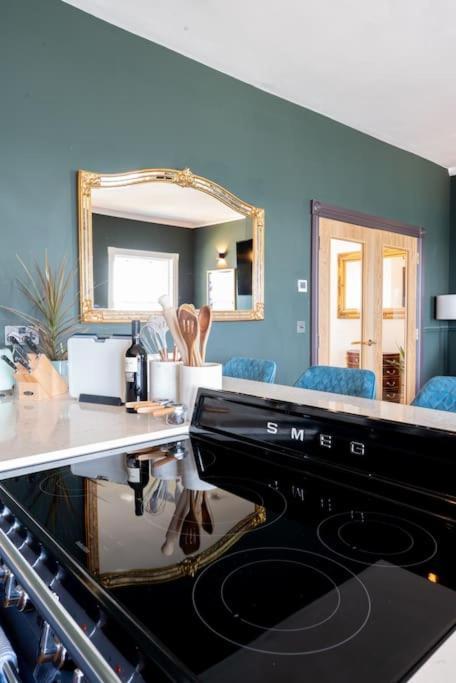 Luxury Duplex Penthouse On The Beach With Panoramic Sea Views Herne Bay Bagian luar foto