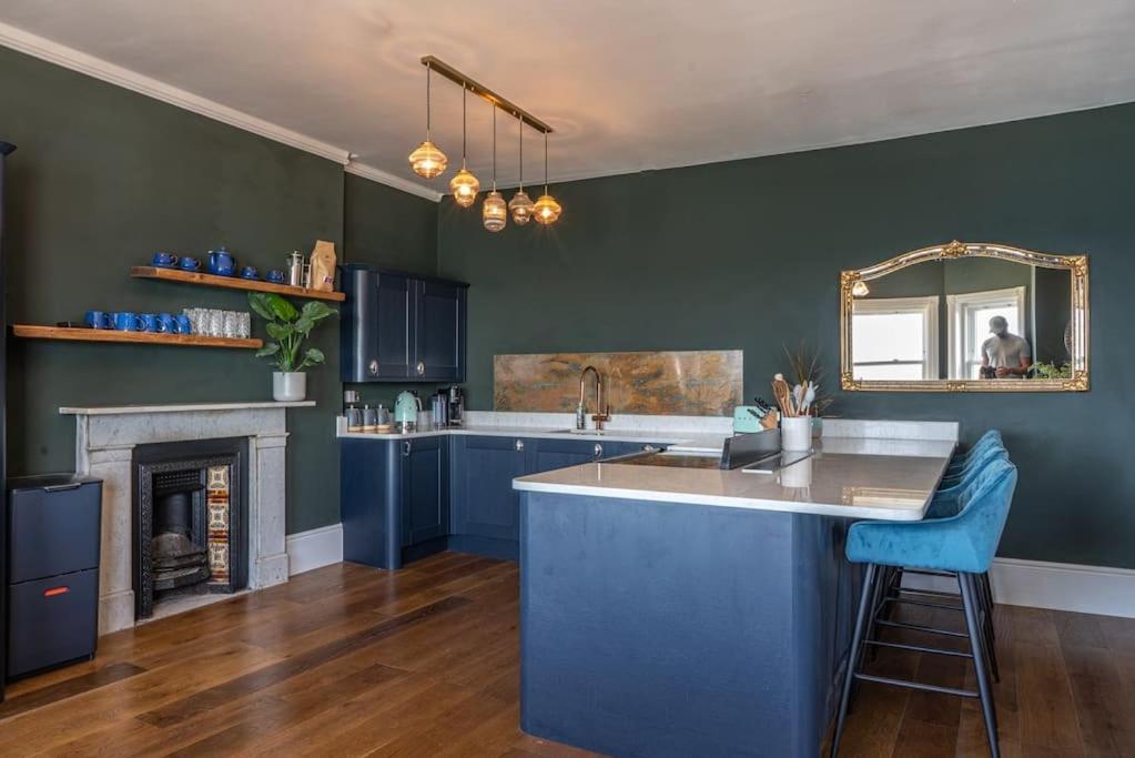 Luxury Duplex Penthouse On The Beach With Panoramic Sea Views Herne Bay Bagian luar foto